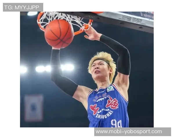 王哲林高效表现令人期待青岛虽遭遇开局困境但仍不放弃拼搏精神